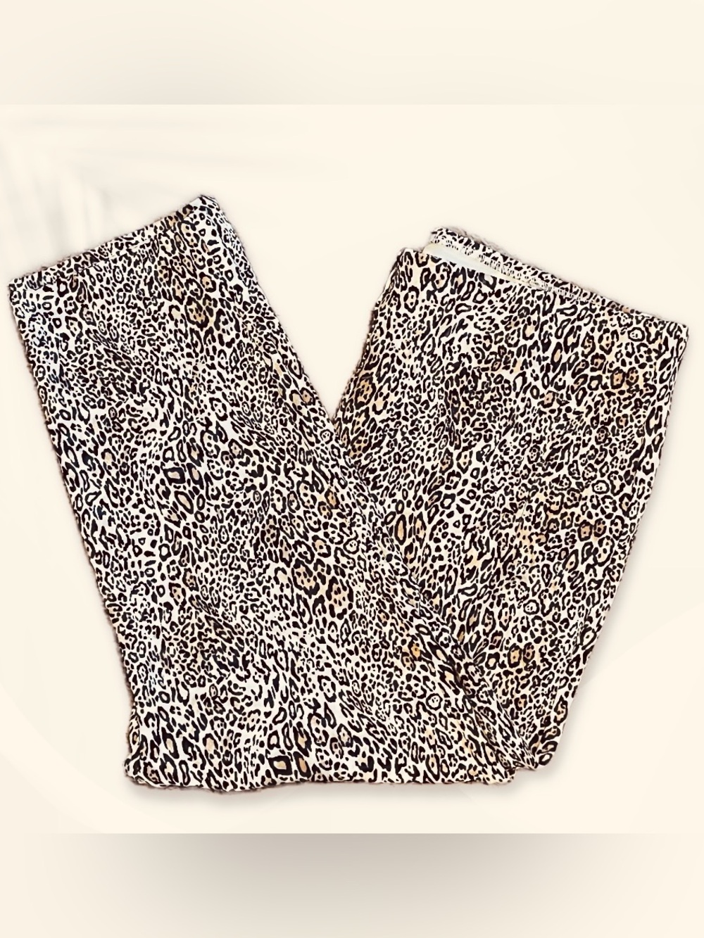 Chico’s Animal Print Pull On Crops US 12/ Chicos 2